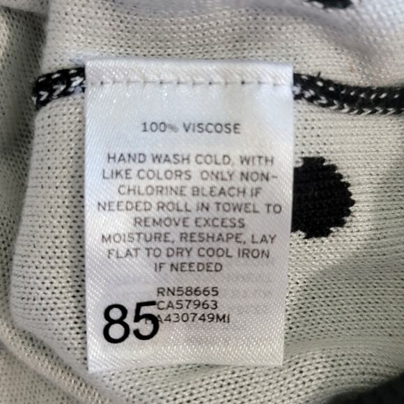 Halogen Women XS Black White Polka Dot Sleeveless Vest Top Nordstrom Soft Casual - Picture 7 of 7